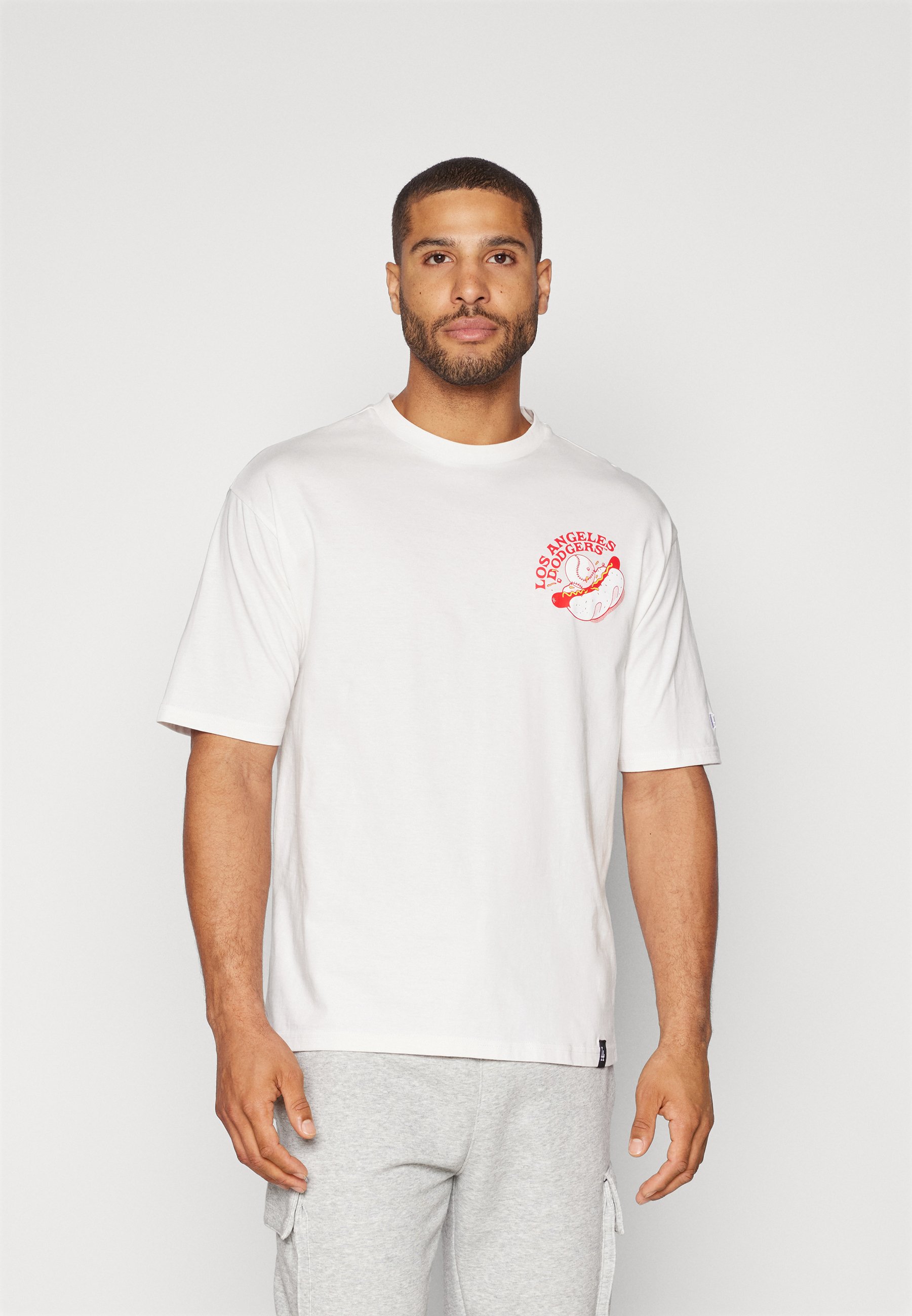 ■New Era■ MLB LA Dodgers Cheer Food T-Shirt Off White 1453 New Era Dodgers Cheer Food Logo Tee – HYPECITY