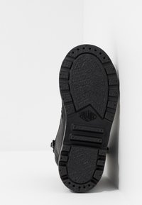 Palladium Botki sznurowane