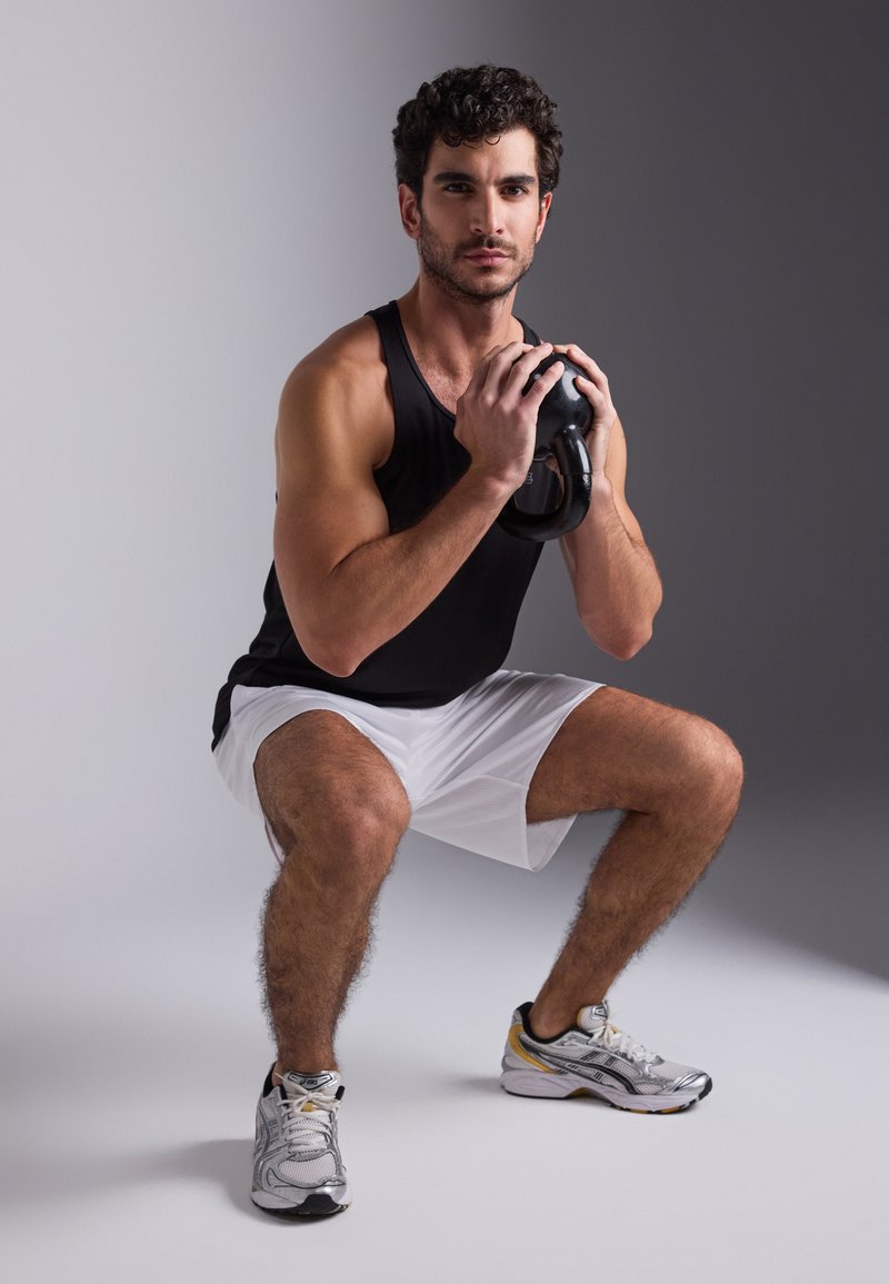 Pier One Sport ESSENTIAL 2 PACK MUSCLE VEST WITH RACER BACK - Tops - white,black