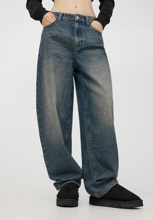 Terranova BALLOON EFFETTO SABBIATO - Jeans baggy - blu denim scuro
