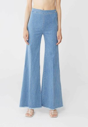 MILLY BOOTCUT MATELASSE FLOWER - Jeans bootcut - blu denim
