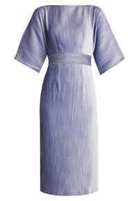 Mekko, jossa on leveät kyynärpituuden hihat, veneleikkaus, kapea vyötärö ja hienot pystysuorat siniset ja valkoiset raidot.