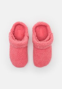 Crocs CLASSIC COZZZY UNISEX - Tøfler - hot blush