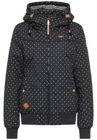 Černá péřová bunda s bílými puntíky, zapínání na zip, kapuce s šňůrkami, ribované manžety a kapsy. Obsahuje hnědé detaily a nášivky.