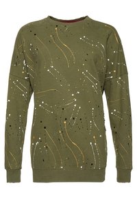 Sudadera de color verde olivo con mangas largas y cuello redondo. Presenta diseños abstractos de salpicaduras de pintura en blanco, amarillo y negro.