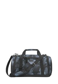 Schwarze und graue Sporttasche mit einem geometrischen Camouflage-Muster, ausgestattet mit einem gepolsterten Griff, verstellbarem Schultergurt und Reißverschlusstaschen.