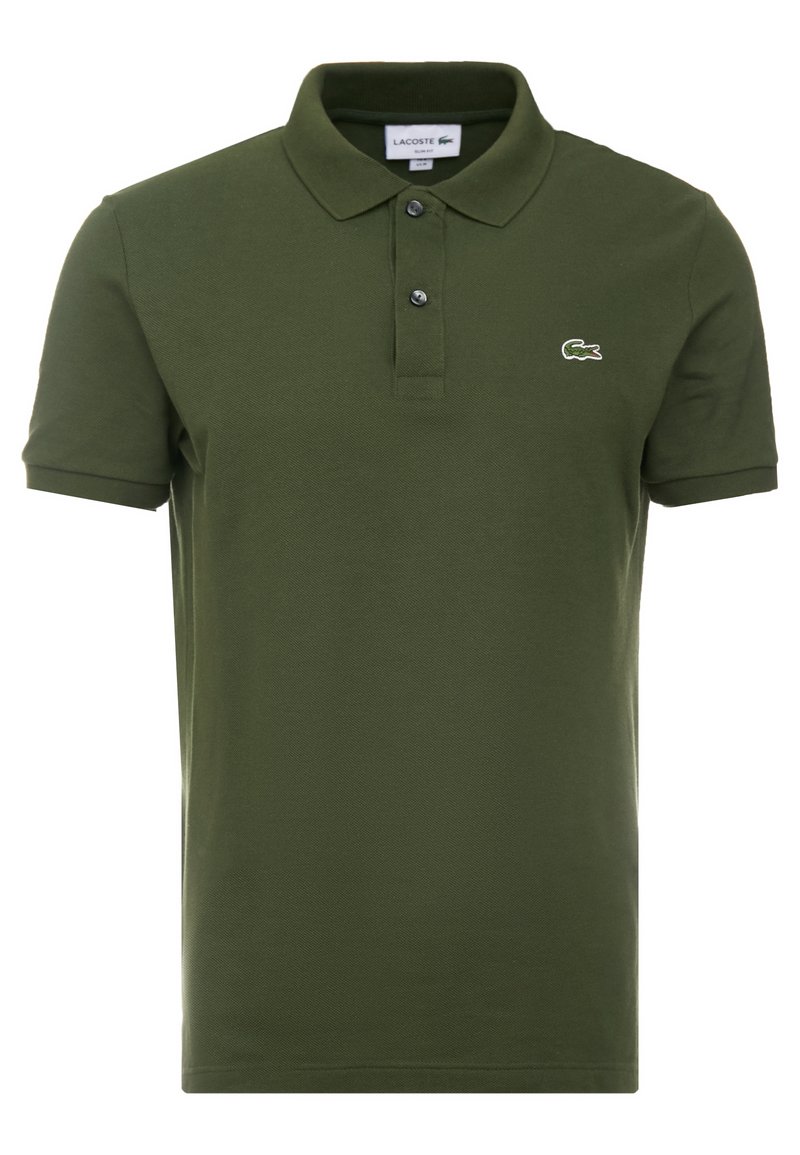 Polo en coton vert foncé avec une finition texturée. Il présente un col classique, une patte de boutonnage à deux boutons et un petit logo brodé sur la poitrine.