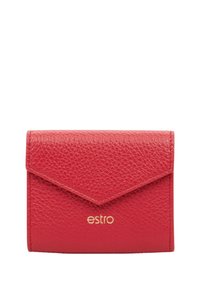 Czerwony skórzany portfel o teksturowanym wykończeniu, z klapką w stylu koperty i złotym napisem "estro" na przodzie.