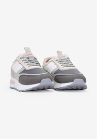 Bosanova CON CORDONES - Zapatillas - gris