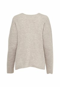 Pull beige en maille à manches longues avec un col rond, un motif texturé et une coupe décontractée, vu de dos sur fond blanc.