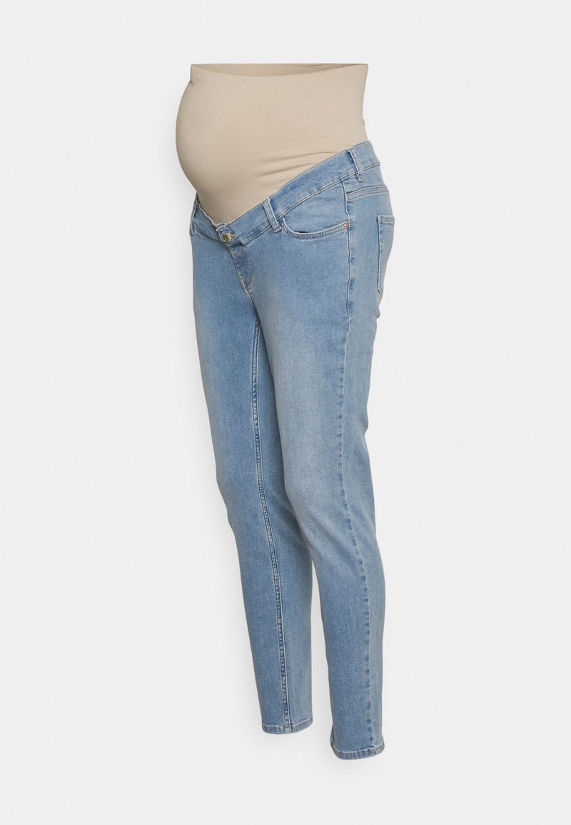 Calças de maternidade em denim azul claro com um cós elástico bege. Apresentam um estilo tradicional de 5 bolsos e um design slim-fit.