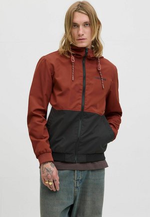 Jack & Jones JJERUSH HOOD - Træningsjakke - burnt henna
