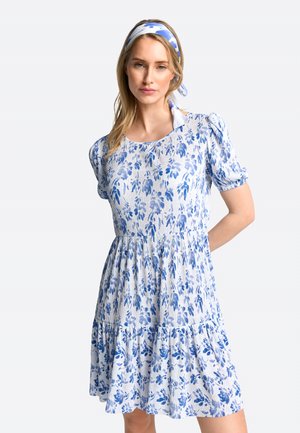 Rich & Royal PLISSIERTEM - Robe de jour - cotton blue