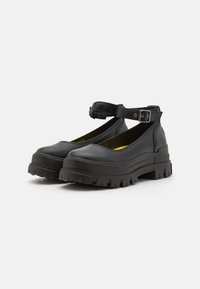 Buffalo ASPHA - Saltos plataforma - black