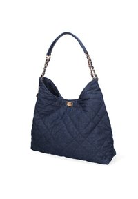 Gequilted denim schoudertas in donkerblauw met een kettingband en gouden accenten. Heeft een slungelige vorm en een open ontwerp.