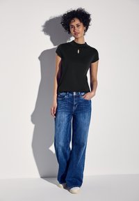 Street One MIT DEZENTEM CUT-OUT - Triko s potiskem - schwarz