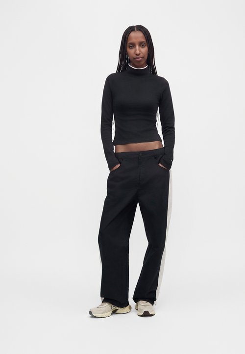 Nike Sportswear — foto 2