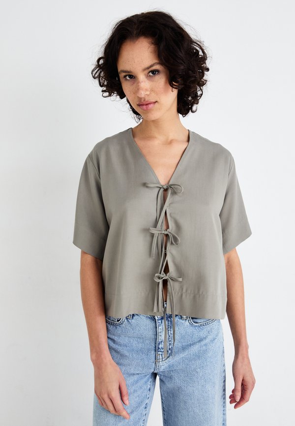 SLFNATUK BOXY TIE - Blouse - vetiver