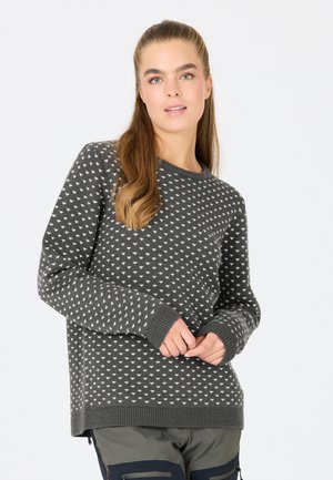 Grauer gestrickter Pullover mit weißem Herzmuster, Rundhalsausschnitt und gerippter Bündchen. Hat eine leicht lockere Passform und eine strukturierte Oberfläche.