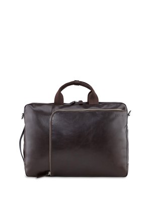 Maletín de cuero marrón oscuro con asas dobles, bolsillo frontal con cremallera y correa de hombro desmontable sobre un fondo blanco.