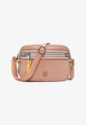 Sac bandoulière compact en rose pâle et vert avec poche avant zippée, sangle réglable, cordons de tirette jaunes et logo embossé à l'avant.