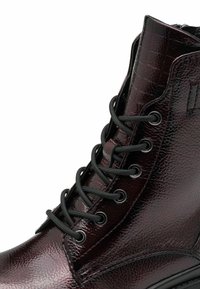 Tamaris MIT TOUCH-IT REMOVABLE  - Bottines à plateau - merlot patent