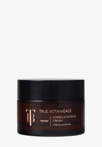 Pot en verre marron foncé de True Botanicals Renew Chebula Extreme Cream avec un couvercle noir sur fond blanc.