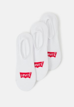 Weiße Baumwoll-Sneaker-Socken mit einem roten Levi's-Logo im charakteristischen Batwing-Design, verkauft im Dreierpack.