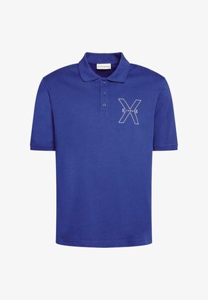 Polo shirt blu royal in cotone, con patta a tre bottoni, maniche corte e logo bianco con "RICHMOND X" sulla parte sinistra.