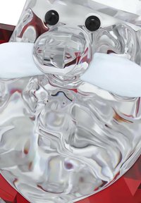 Figurita de oso de vidrio transparente con grandes ojos negros y colmillos blancos, descansando sobre una superficie roja.