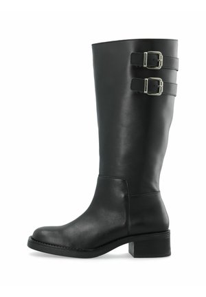 Botte en cuir noire mi-mollet avec deux boucles argentées réglables près du haut et un petit talon bloc.