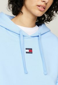Tommy Jeans TJW BXY BADGE - Felpa - vessel