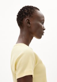 ARMEDANGELS HANJAA - T-shirt basic - early yellow
