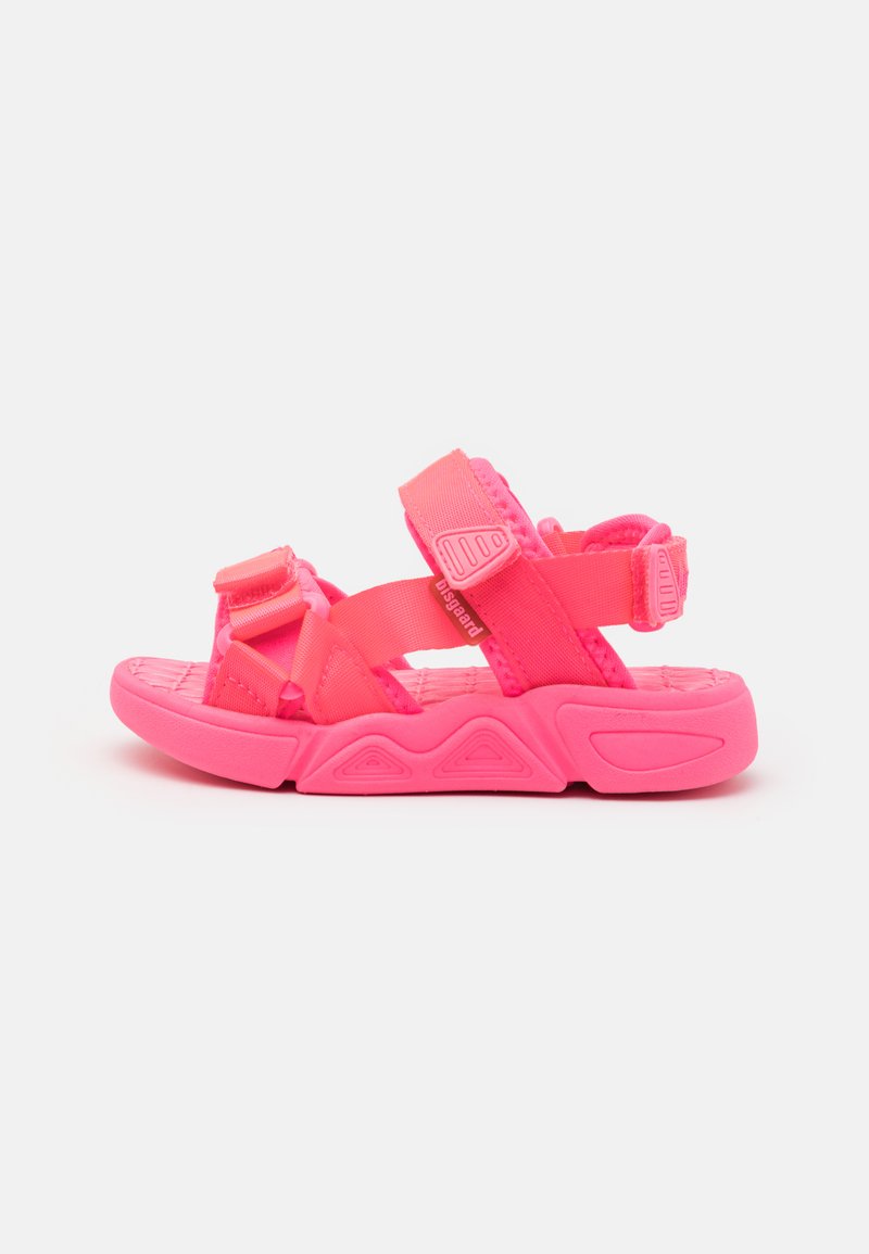 Helle pinke Sandalen mit synthetischen Riemen und strukturiertem Fußbett, ausgestattet mit verstellbaren Verschlüssen und einer leichten Bauweise für hohen Tragekomfort.