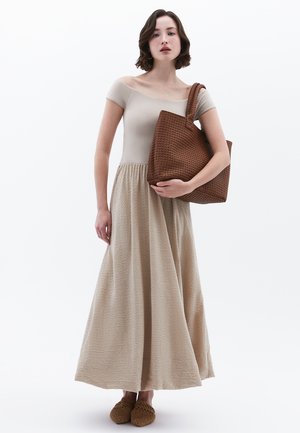 Maxi dress - island fossil