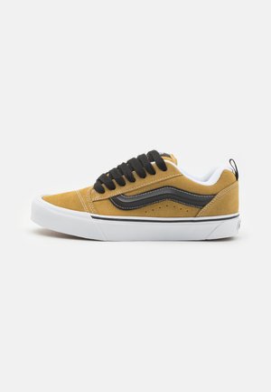 KNU SKOOL UNISEX - Skeittikengät - dark yellow