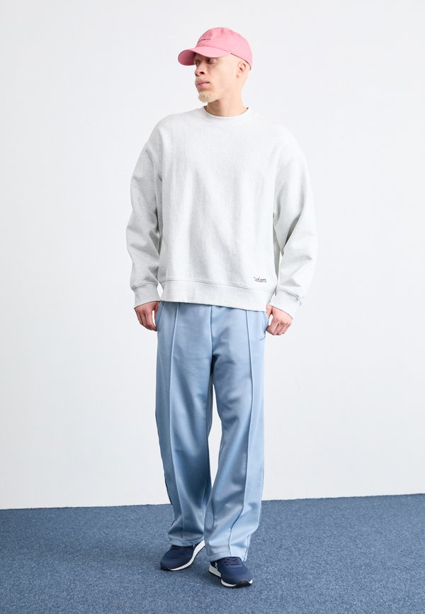 LABEL SCRIPT  - Sweatshirt - ash heather3