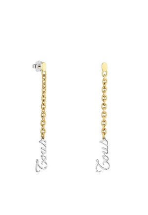 Orecchini a goccia con catena dorata e ciondoli con scritta "Toru" color argento alle estremità, con chiusura a perno.