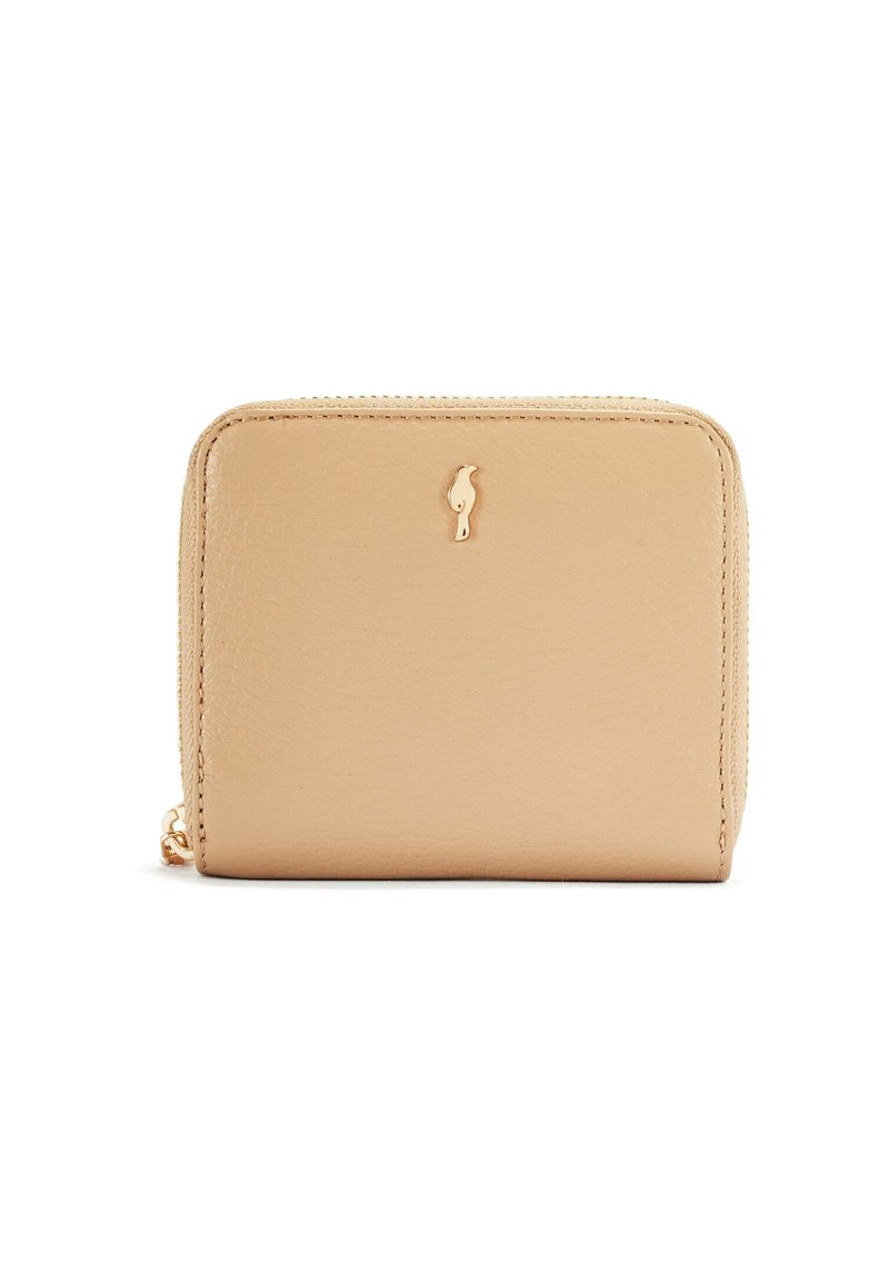 Mały beżowy skórzany portfel z złotym emblematem ptaka i zamknięciem na zamek błyskawiczny na białym tle.