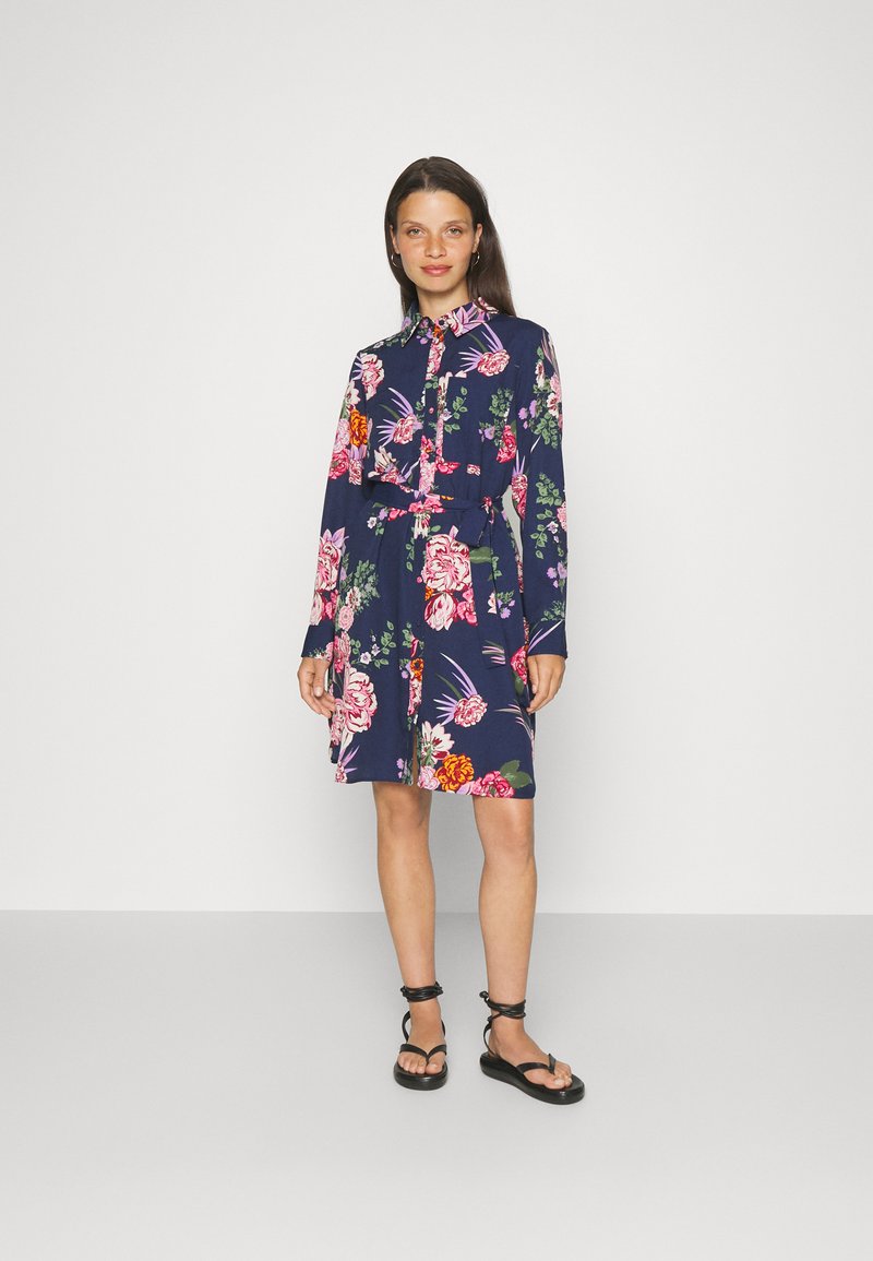 Vero Moda Petite VMVIOLA SHORT SHIRT DRESS - Φόρεμα πουκάμισο - navy blazer