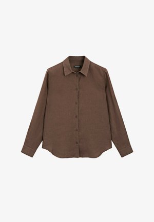 Brun langærmet skjorte i let stof med knaplukning foran, spidse kraver og let buet nederste kant. Har minimalisk design.