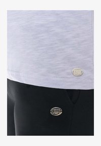 Non sélectionné, winsome orchid