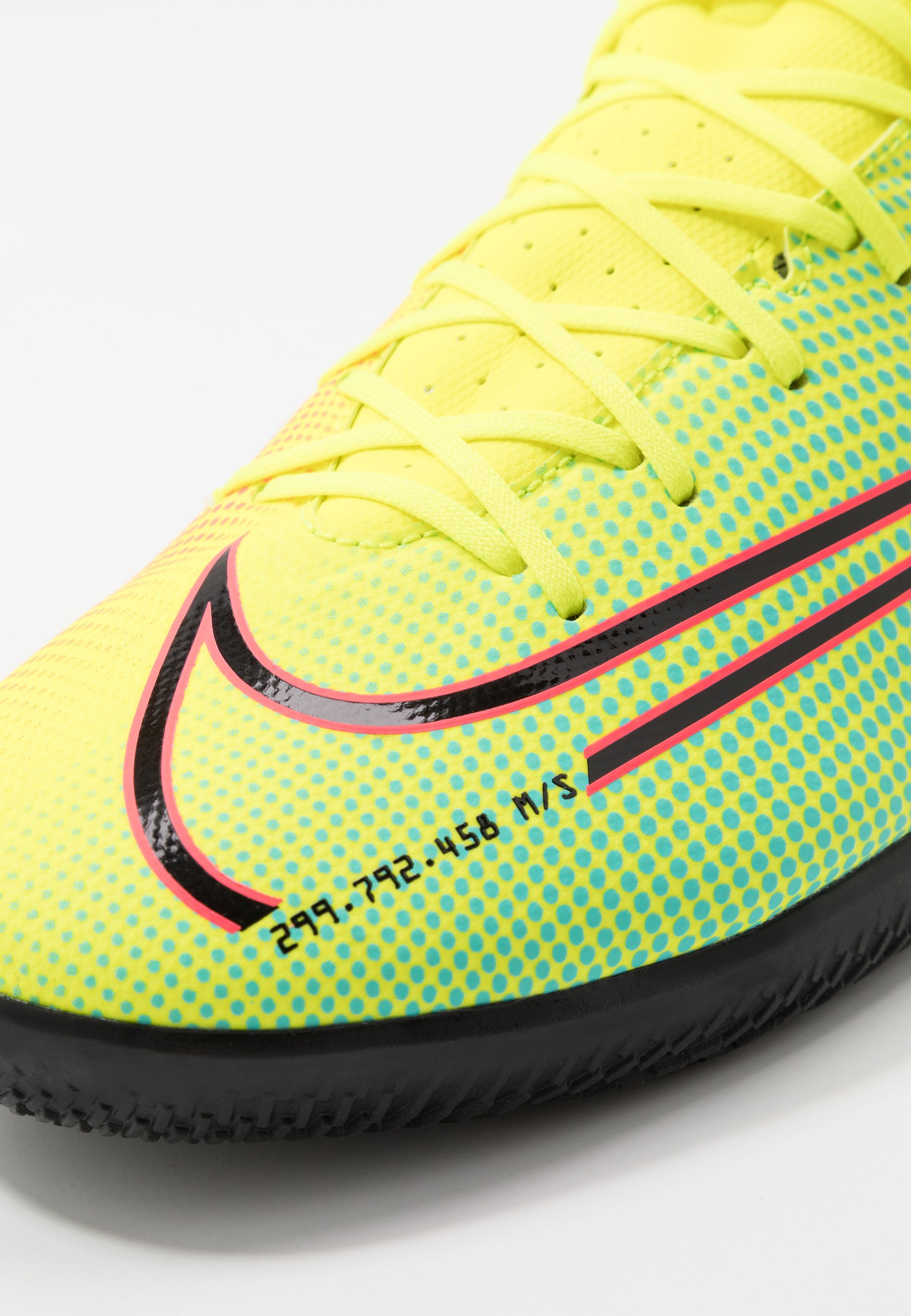 nike mercurial vapor 13 lemon