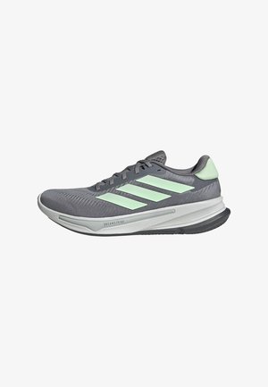 adidas Performance SUPERNOVA - Trail hardloopschoenen - grey three semi green spark dash grey