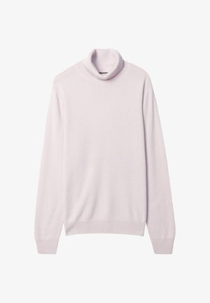Pull à col roulé en maille douce rose clair avec manches longues et poignets et ourlet côtelés, présenté sur fond blanc.