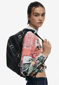 Desigual SMALL WITH BUCKLES - Handtasche - black