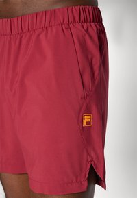 Fila SHORTS ZAYN - Sports shorts - tibetan red