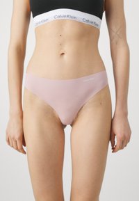 Calvin Klein Underwear THONG INVISIBLES 5 PACK - String - black/cavernstone/grysand/subd/cedar