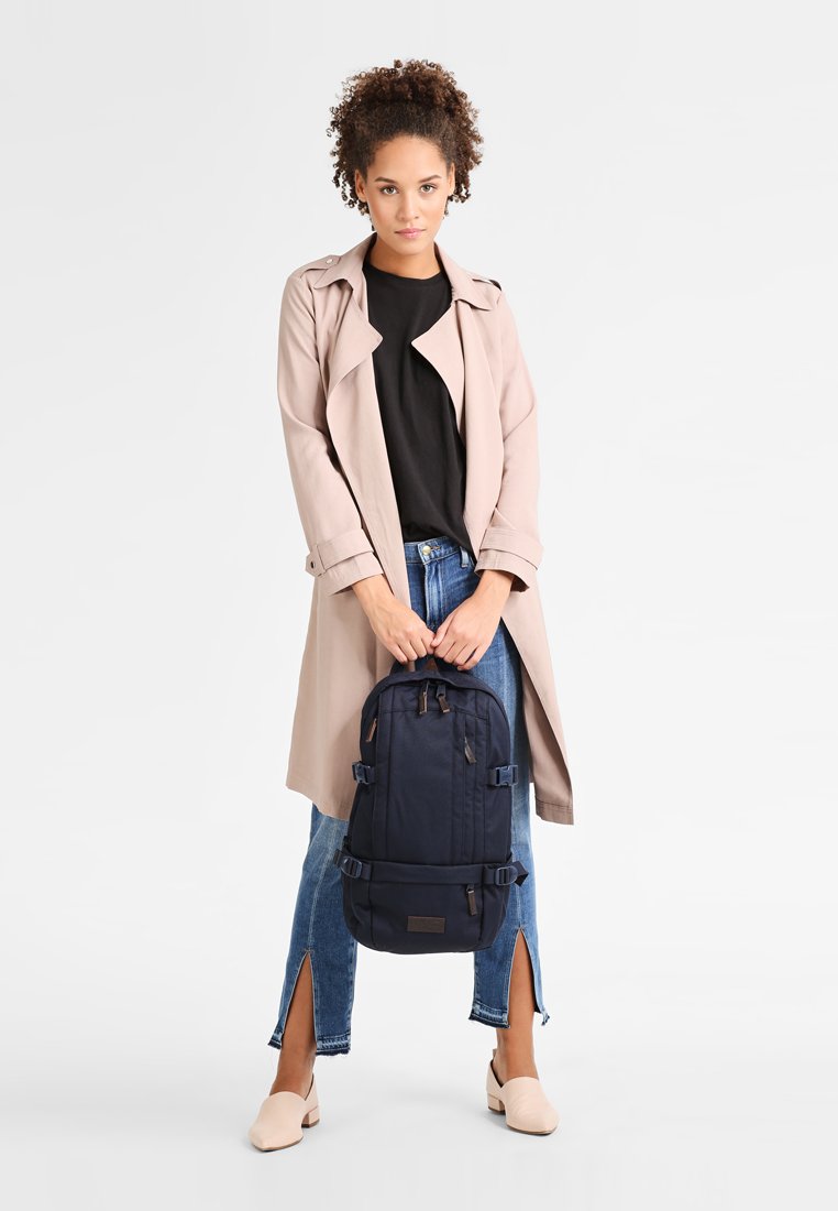Eastpak FLOID/CORE SERIES - Sac à dos - mono night/bleu ...