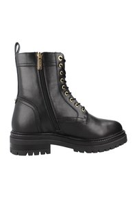 Botas de tobillo de cuero negro con herrajes dorados, parte delantera con cordones y cremallera lateral. Suela de goma gruesa con textura para un mejor agarre.